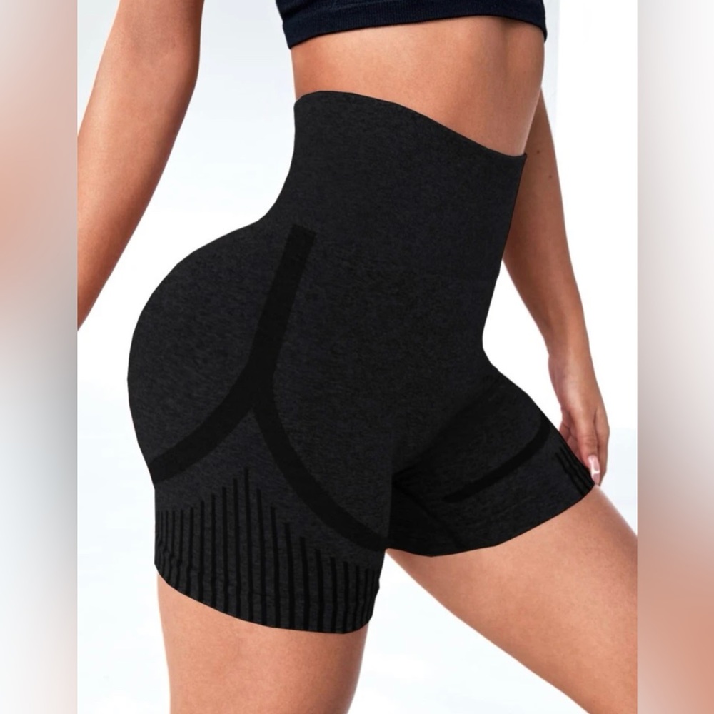 Scrunch Butt Tummy Control Biker Sports Black Athletic Shorts Size Small NWOT